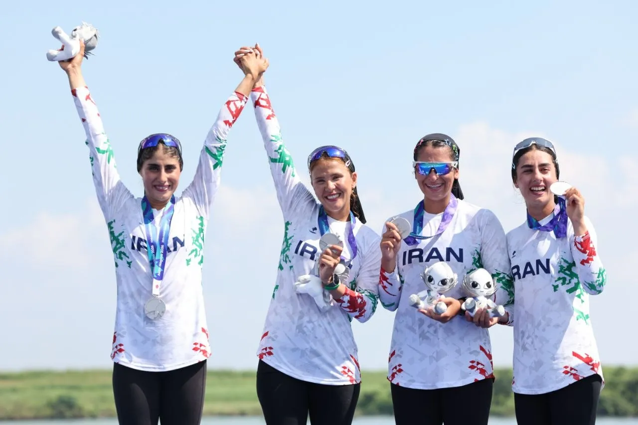 مهسا جاور، سها فخری، ساقی ملکی و هنگامه کامیاب روئینگ