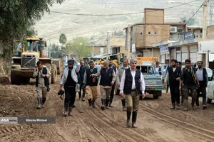  کمک&zwnj;رسانی شهید دکتر طهرانچی به مناطق سیل&zwnj;زده لرستان 