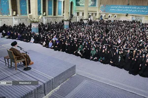 دیدار هزاران نفر از زنان و دختران با رهبر معظم انقلاب