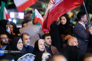 اجتماع خانواده دانشگاه آزاد اسلامی در تجدید بیعت با رهبر انقلاب