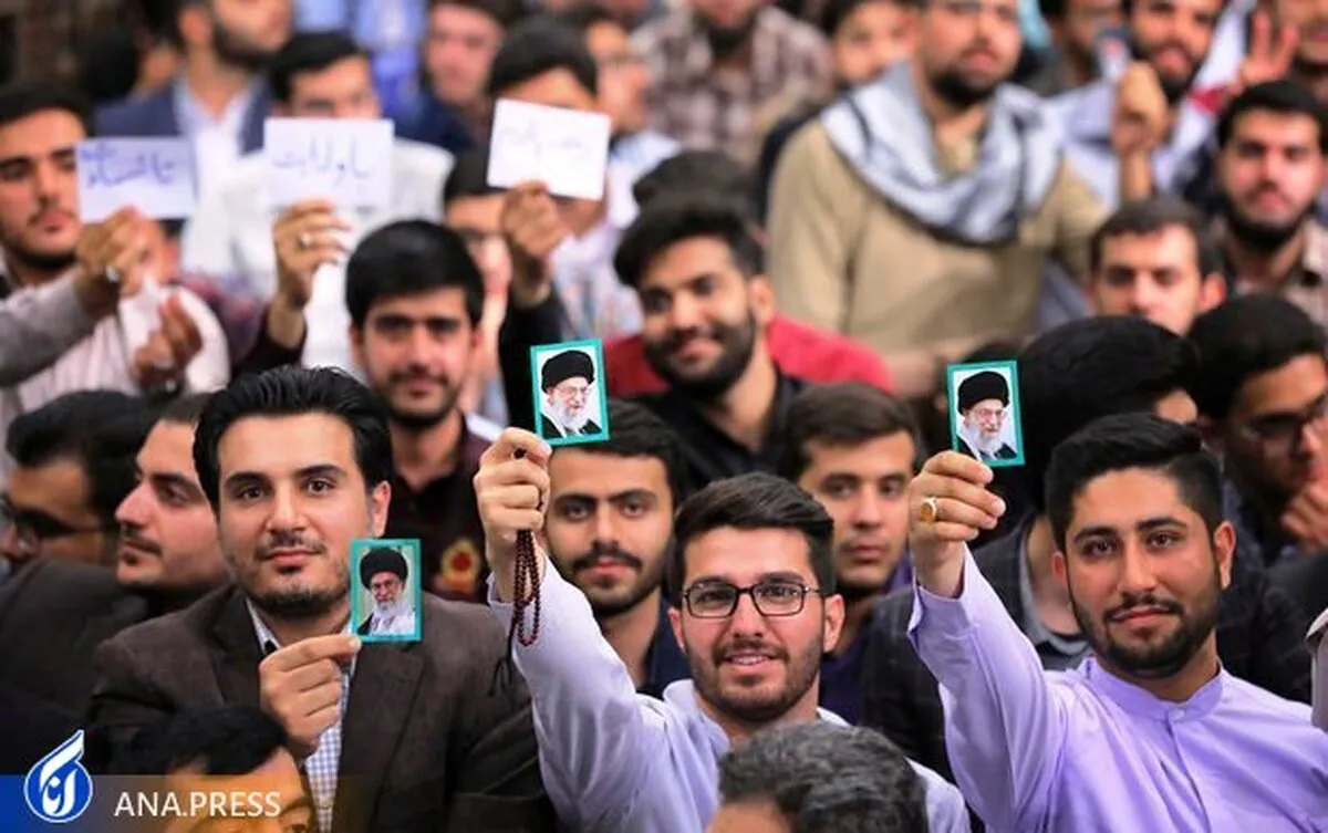 دوره مطالعاتی تبیین مبانی انقلاب اسلامی ویژه دانشجویان برگزار می‌شود