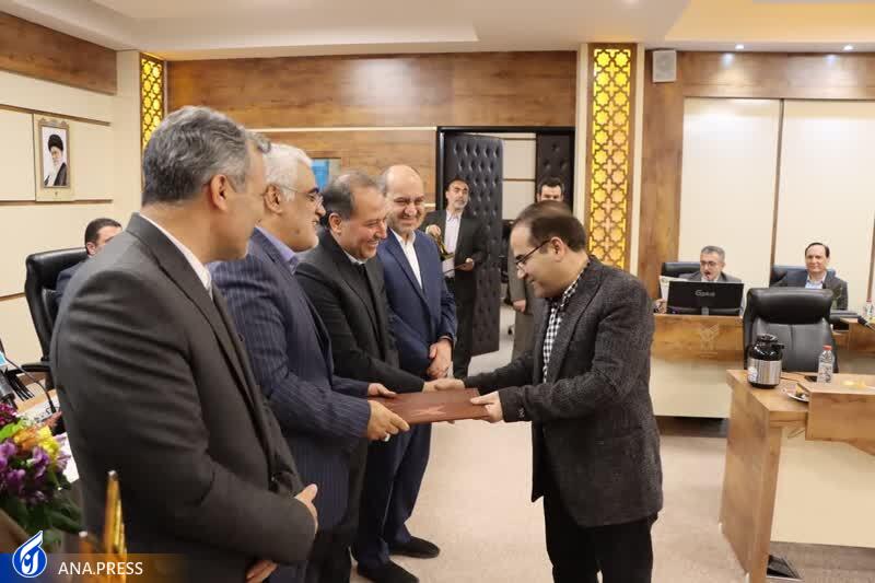 تجلیل از 18 پژوهشگر و فناور برتر دانشگاه آزاد اسلامی خراسان‌رضوی 