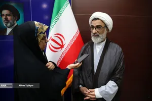 حجت&zwnj;الاسلام والمسلمین عبدالحسین خسروپناه، دبیر شورای عالی انقلاب فرهنگی در نشست تخصصی بررسی ابعاد حقوقی جنگ های تحمیلی دوم و سوم در دانشگاه آزاد اسلامی