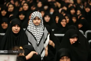 مراسم عزادارای شب عاشورای حسینی(ع) در حسینیه امام خمینی(ره) با حضور رهبر معظم انقلاب