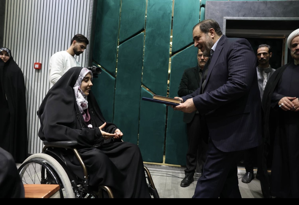 گفتمان و ارزش‌های دفاع مقدس را تبیین کنیم تا انسجام ملی به وجود آید