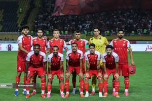 تیم&zwnj;های فوتبال استقلال و پرسپولیس امروز (چهارشنبه) در چارچوب هفته پنجم لیگ برتر به مصاف هم رفتند که این دیدار به تساوی یک - یک انجامید.