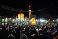 نجوای بندگی در آستان امام رضا(ع)؛ احیای شب بیست‌ویکم رمضان