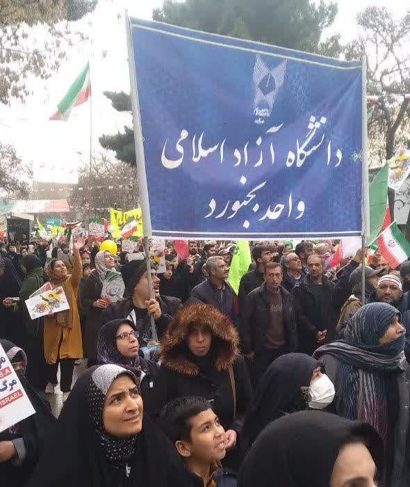 حضور پرشور دانشگاهیان آزاد اسلامی در راهپیمایی 22 بهمن؛ تجلی وفاداری به انقلاب
