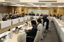 نشست نمایندگان مجلس و وزیر بهداشت با تأکید بر کنترل قیمت دارو برگزار شد