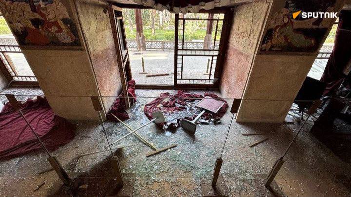 حمله به استانداری اصفهان به میراث جهانی صفوی آسیب زد؛ شیشه‌های عالی‌قاپو شکست