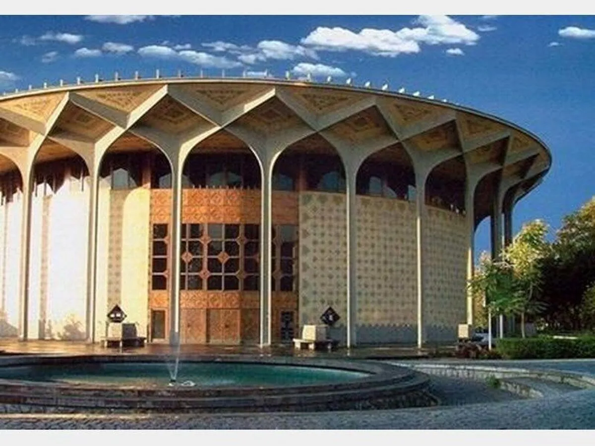 تالارهای نمایشی کشور در سوگ امام حسین(ع) سیاه‌پوش شدند