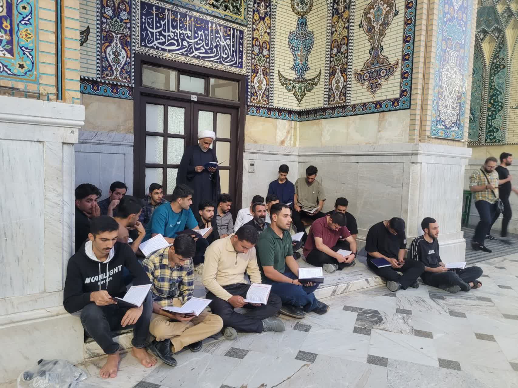 برنامه‌های زیارتی و فرهنگی ظرفیت مهم برای تقویت هویت دینی و معنوی دانشجویان است