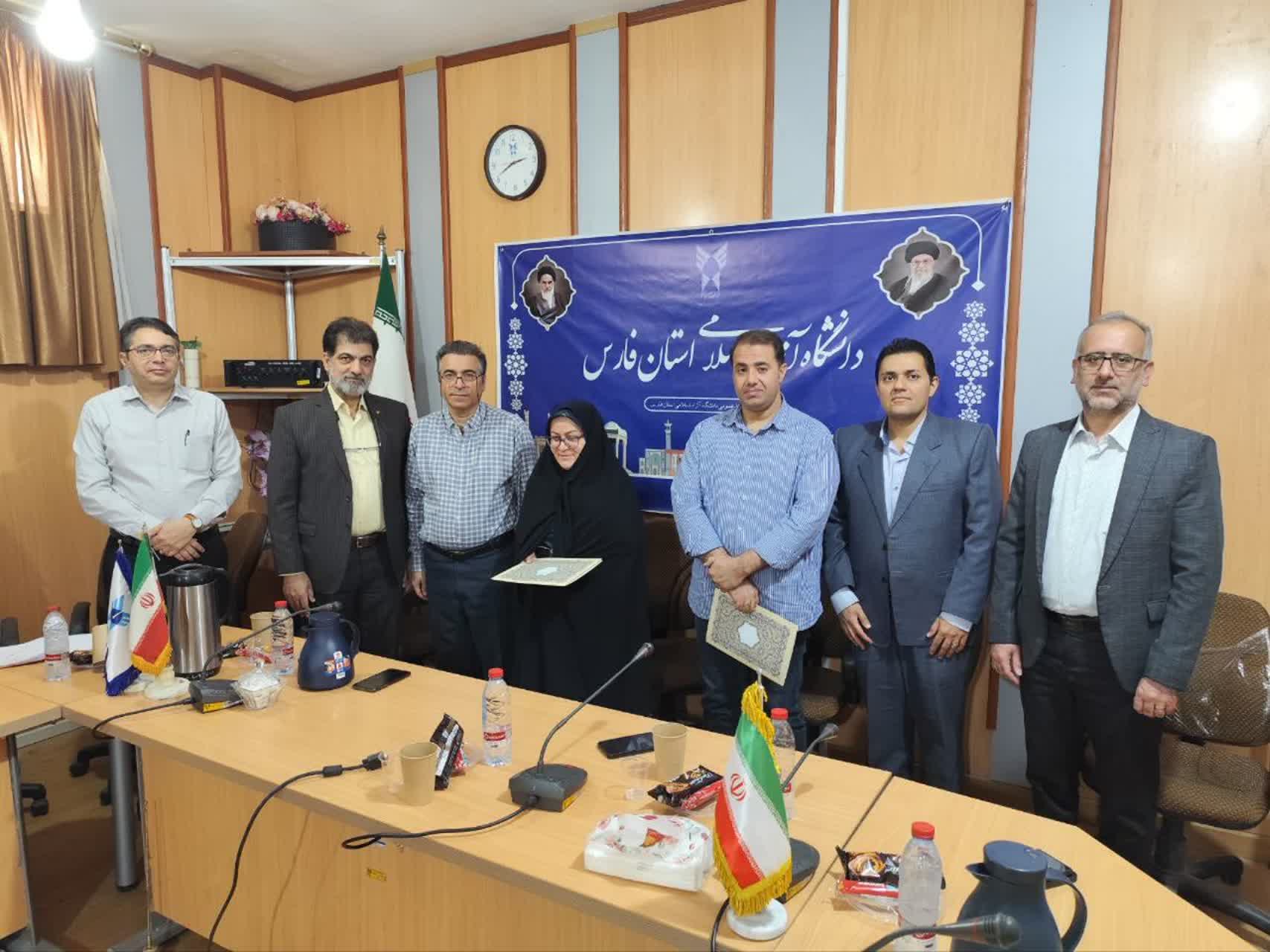 آموزش خالص دیگر جوابگو نیست و باید دانشجوی ماهر تربیت کنیم آموزش خالص دیگر جوابگو نیست و باید دانشجوی ماهر تربیت کنیم