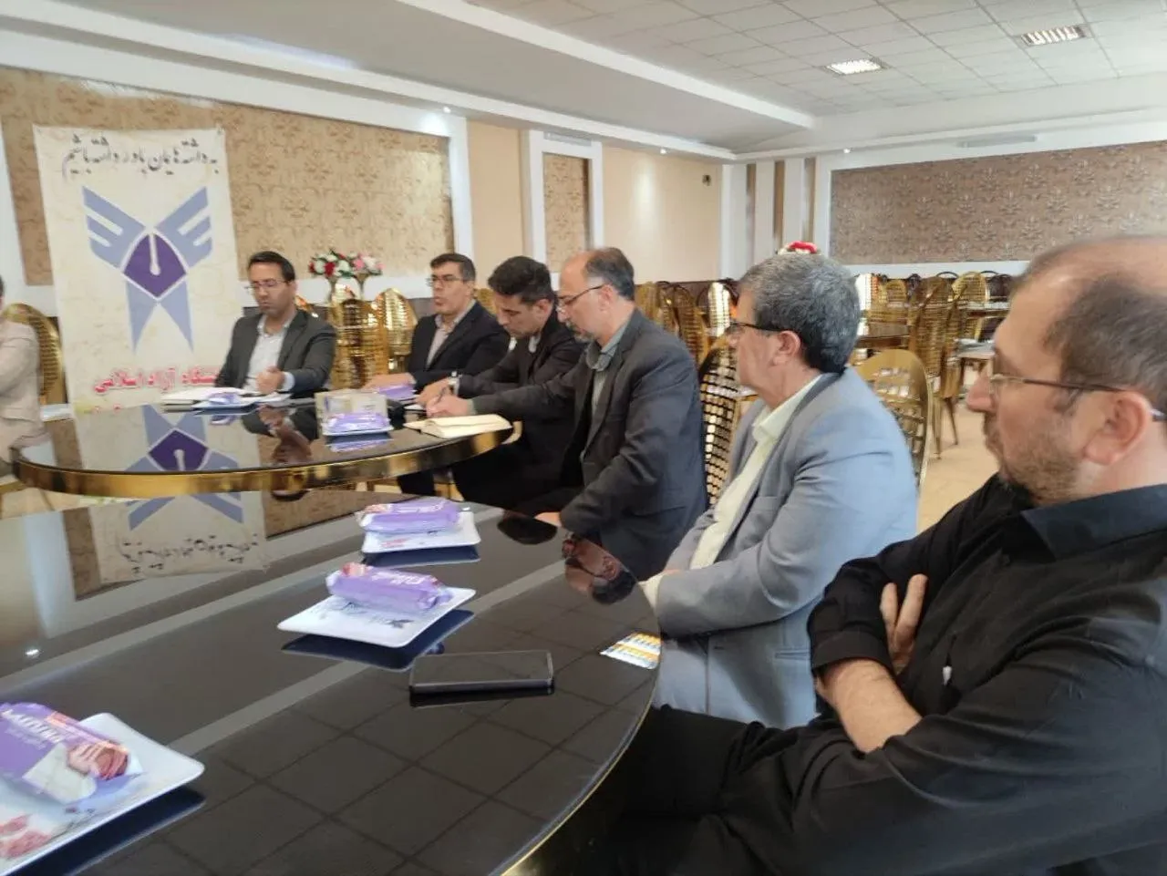 نشست در واحد چهارمحال و بختیاری