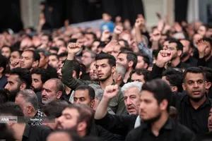 عزاداری شب تاسوعای حسینی(ع) در حسینیه امام خمینی(ره)