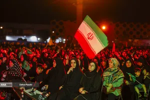 سفره نذری حضرت رقیه(س) در میدان امام حسین(ع)