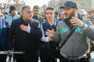 حضور محسن پاک نژاد وزیر نفت در راهپیمایی 22 بهمن 1403