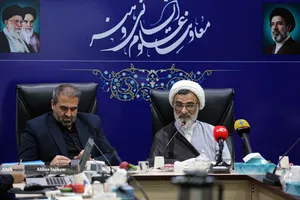 نشست تخصصی بررسی ابعاد حقوقی جنگ های تحمیلی دوم و سوم در دانشگاه آزاد اسلامی
