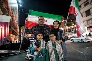 اجتماع مردمی در حمایت از رزمندگان اسلام