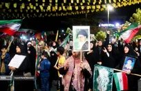 برپایی موکب دانشگاه آزاد تهران‌شرق در مسیر ورودی پایتخت/ استقرار ایستگاه پذیرایی و استراحتگاه برای زائران تشییع رهبر شهید