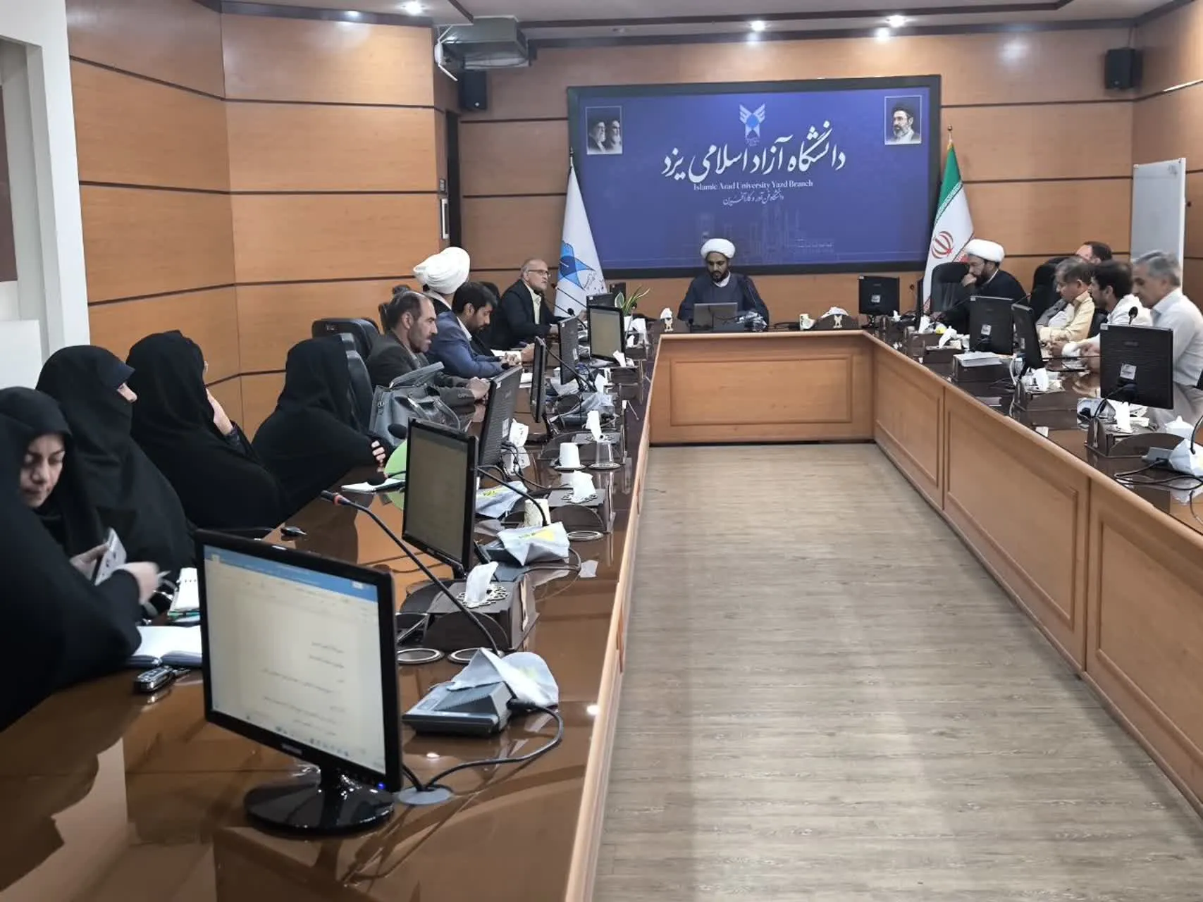 دانشگاه آزاد یزد