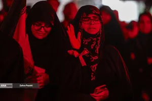 عزاداری محرم در میدان انقلاب اسلامی
