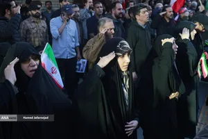 تشییع پیکر مطهر دریابان شهید &laquo;علیرضا تنگسیری&raquo; فرمانده دلاور خلیج فارس و جمعی از شهدای والامقام