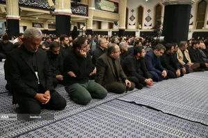 مراسم عزادارای شب عاشورای حسینی(ع) در حسینیه امام خمینی(ره) با حضور رهبر معظم انقلاب