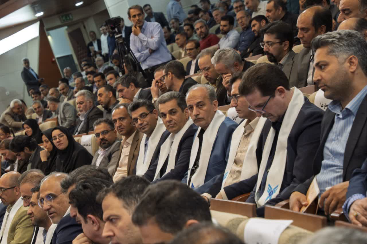 از کافه کارآفرینی تا خط تولید انبوه؛ وقتی دانشگاه آزاد «تئوری» را به «صنعت» گره میزند از کافه کارآفرینی تا خط تولید انبوه؛ وقتی دانشگاه آزاد «تئوری» را به «صنعت» گره میزند