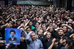 مراسم عزاداری شام غریبان حسینی در جوار محل شهادت قائد شهید