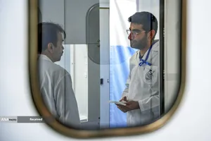 خدمت&zwnj;رسانی بیمارستان سیار برکت در عمود ۹۸۹ طریق الحسین