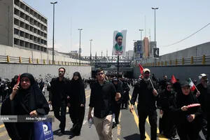 تشییع پیکر مطهر آقای شهید ایران و خانواده ایشان