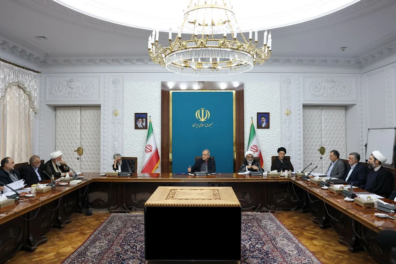 رئیس‌جمهور در جلسه شورای عالی انقلاب فرهنگی