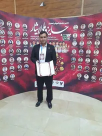 تجلیل از دانشجوی دانشگاه آزاد اسلامی واحد جهرم در دهمین جشنواره جایزه ملی ایثار