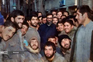  مجاهد خستگی&zwnj;ناپذیر - رهبر شهید امام خامنه&zwnj;ای 