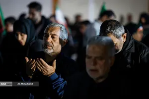 اقامه نماز استغاثه به امام زمان زمان(عج) - میدان ولیعصر (عج)

