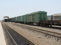 راه‌آهن پای کار اقتصاد و حمل‌ونقل کشور/ تحقق سهم ۲۵ درصدی انتقال بار بنادر به ریل با هم‌افزایی همه دستگاه‌های اجرایی