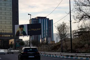 شهر در سوگ رهبر شهید