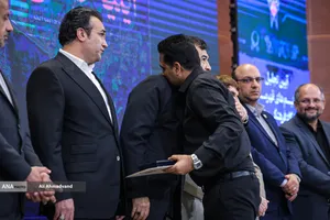 تجلیل از تیم&zwnj;های قهرمان دانشگاه آزاد اسلامی با حضور دکتر بیژن رنجبر