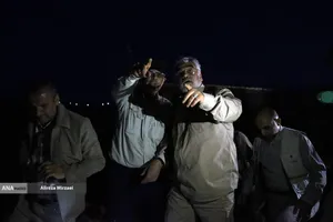 کمک رسانی شهید محمدمهدی طهرانچی دانشمند هسته ای در مناطق سیل زده لرستان پلدختر در سال 1398 همراه گروه های جهادی