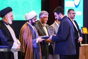 سی&zwnj;ونهمین جشنواره ملی قرآن و عترت دانشجویان کشور با شعار &laquo;دکتر طهرانچی، شهید راه قرآن و علم&raquo; در سالن امیرکبیر دانشگاه آزاد اسلامی اصفهان آغاز شد