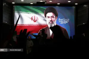 اقامه نماز استغاثه به امام زمان زمان(عج) - چهارراه نبرد خیابان پیروزی