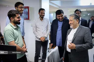 بازدید بیژن رنجبر رییس دانشگاه آزاد اسلامی از تحریریه خبرگزاری آنا