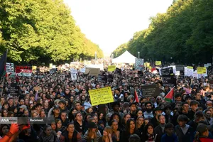 تظاهرات ده&zwnj;ها هزار نفر در برلین علیه حمایت آلمان از اسرائیل