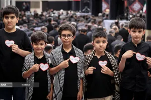 عزاداری شب تاسوعای حسینی(ع) در حسینیه امام خمینی(ره)