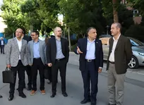 بازدید معاون وزیر راه و شهرسازی از دانشگاه صنعتی شریف و محل جنایت دشمن