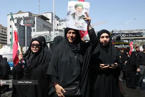 تشییع پیکر مطهر آقای شهید ایران و خانواده ایشان