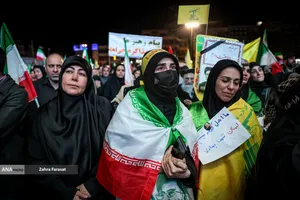 اجتماع مردمی در حمایت از رزمندگان اسلام