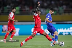 تیم&zwnj;های فوتبال استقلال و پرسپولیس امروز (چهارشنبه) در چارچوب هفته پنجم لیگ برتر به مصاف هم رفتند که این دیدار به تساوی یک - یک انجامید.