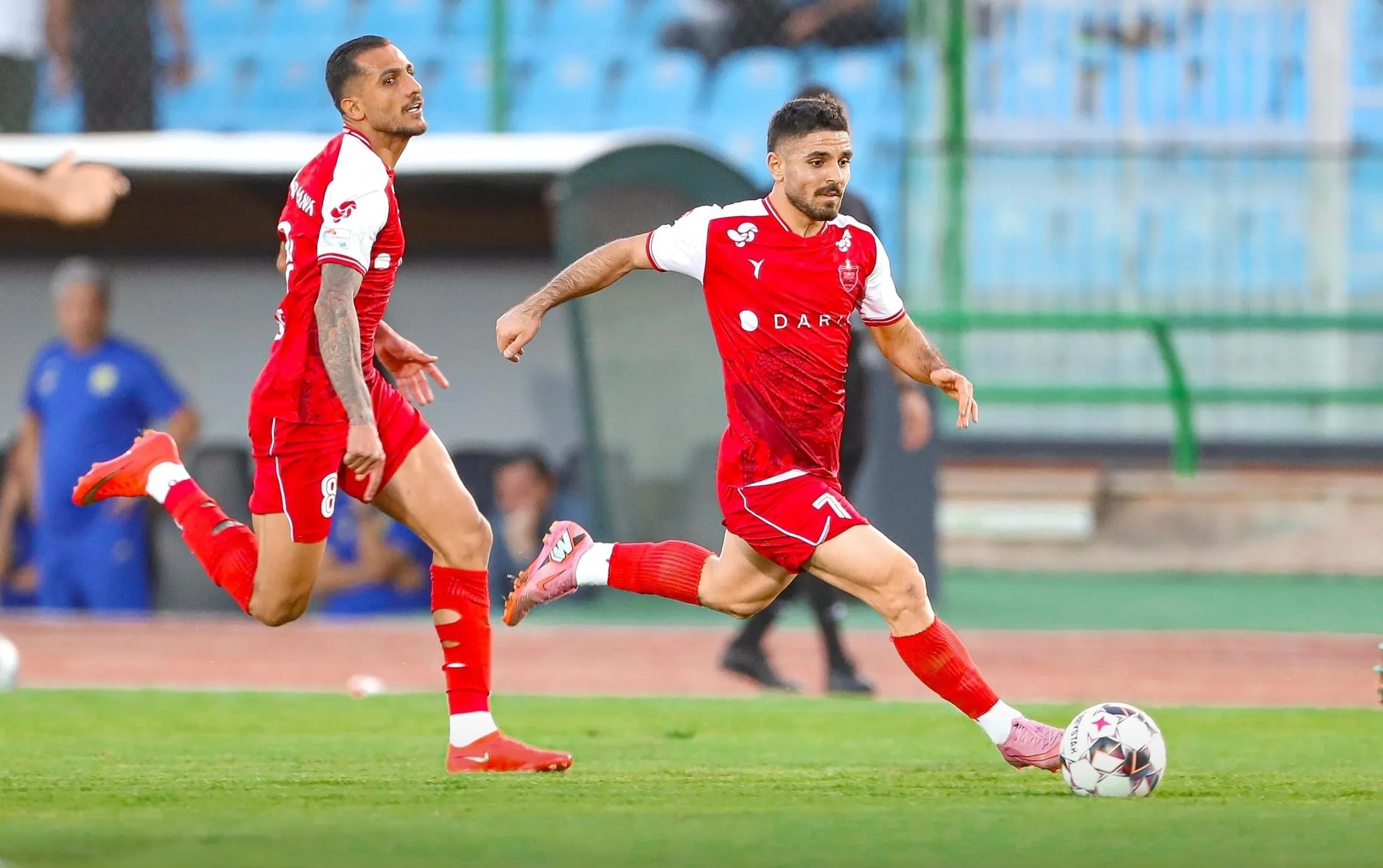 محمد عمری و مهدی تیکدری پرسپولیس صنعت نفت هفته هشتم لیگ برتر